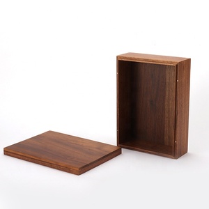 Boîte cadeau de rangement en bois de noyer emballage de luxe personnalisé rétro avec couvercle boîte d'emballage de bijoux en gros d'usine pour le <span class=keywords><strong>chocolat</strong></span> - Product Image 1