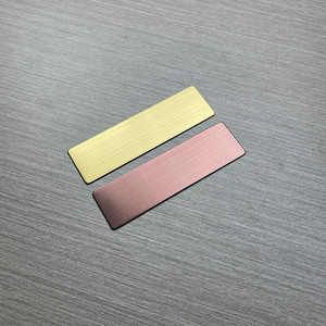 Badge d'identification d'employé en acier inoxydable brossé Yuande, matériau plat plaqué, avec épingle, badge nominatif en métal coloré - Product Image 1