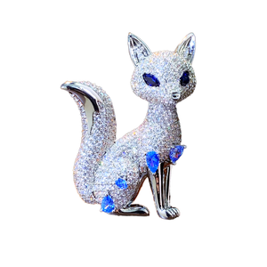 Broche de luxe en forme de renard en métal argenté avec diamant Moissanite – Élégant bijou en cristal pour homme et femme - Product Image 1