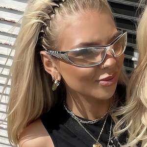 Lunettes de soleil sport punk argentées UV400 pour femmes, style Y2K, personnalisables avec logo, nouvelle collection 2025 - Product Image 2