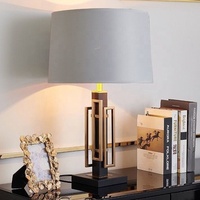Lampe de table moderne et minimaliste pour salon, lampe de table de restaurant, lampe de lecture créative de luxe, lampe de bureau, lumières décoratives pour la maison