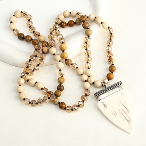 Nueva Joyería Étnica Retro Bohemia <span class=keywords><strong>de</strong></span> Moda, Collar <span class=keywords><strong>de</strong></span> Nudos <span class=keywords><strong>de</strong></span> Vidrio con Piedra Natural <span class=keywords><strong>de</strong></span> 8 mm, Collar con Colgante <span class=keywords><strong>de</strong></span> Resina <span class=keywords><strong>de</strong></span> <span class=keywords><strong>Dientes</strong></span> Marrón Claro - Product Image 1