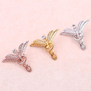 衣料品アクセサリー用3Dエンジェルウイングブローチピンメタルバッジ象眼細工ダイヤモンドゴールドシルバー仕上げ鋳造 - Product Image 3