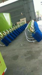 Chức năng massage cơ bản với bộ chổi để bảo trì hàng ngày - Product Image 4