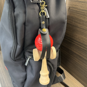 עור <span class=keywords><strong>kendama</strong></span> בעל wtih הוק משובח וקומפקטית הולסטר נושאת אביזר עבור צעצוע <span class=keywords><strong>kendama</strong></span> יפני - Product Image 3