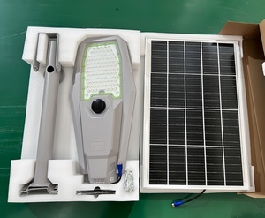 Sistema di Illuminazione <span class=keywords><strong>Solare</strong></span> da Giardino per Esterni con Certificazione CE e RoHS, Lampione LED <span class=keywords><strong>Solare</strong></span> SKD con Grado di Protezione IP66, 200w 300w 400w 500w 600w - Product Image 3