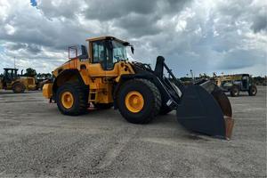 Sweden made original painted Volvo wheel <b>loader</b> L180H 6ton Volvo payloader Volvo heavy front end <b>loader</b> L180 used <b>loaders</b> - Product Image 5