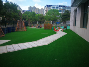 Césped Artificial SSGRASS de 5/6 Colores Personalizable para Jardinería, Altura de Pelo de 45 mm, Duradero para Uso en Exteriores, Popular en Canadá y Estados Unidos - Product Image 4