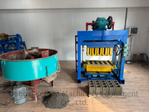 Máquina de Fabricación de Ladrillos por Moldeo por Vibración con Mezclador, Venta Caliente en el Sudeste Asiático, Producción con Máquina de Formación de Bloques de Cal - Product Image 2