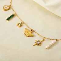 Collier Fob en Or, Article Innovant et Tendance pour Influenceurs, Finition Noire Mate, Brillance Métallique Éclatante