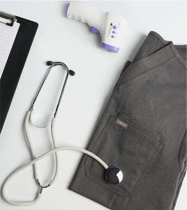 Blouse médicale chirurgicale d'infirmière réutilisable personnalisable uniforme réédité en usine pour le personnel hospitalier et les vêtements de travail en pharmacie - Product Image 6