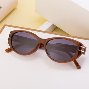 Gafas de sol polarizadas ovaladas para mujer Dl-D7529, montura de metal negro, lentes TAC, protección UV400, para un estilo urbano a la moda. - Product Image 2