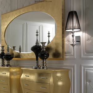 Grand miroir mural rectangulaire en bois doré antique, style italien moderne, avec feuilles d'or - Product Image 5