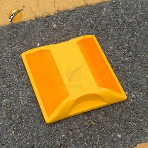 Пластиковые отражающие дорожные шпильки 3 м от производителя - Product Image 1