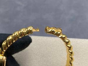 New Luxury Super Quality Waterproof <b>Women's</b> <b>Watch</b> 21mm Quartz Movement Fashionable Classic <b>Women</b> <b>Watch</b> - Product Image 6