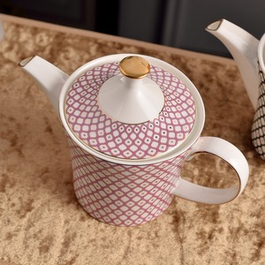 Service à thé et à café haut de gamme en céramique de la série STAR « Empereur Russe », comprenant tasses, soucoupes et bouilloire en porcelaine fine. - Product Image 6
