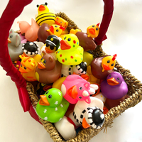 Canards de bain en caoutchouc écologiques de 2 pouces avec logo personnalisé, jaunes, flottants, numérotés, pour cadeaux d'affaires, sûrs et conformes aux normes de sécurité - Vente en gros