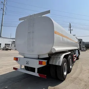 Sinotruk HOWO 5000 Gallon Diesel Refuel Oil Fuel Tanker Trucks