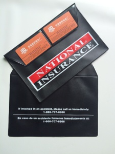 Portadocumentos Plegable para Auto <span class=keywords><strong>de</strong></span> PVC Rojo con Logotipo Personalizado en Relieve, Ecológico y <span class=keywords><strong>de</strong></span> Alta Calidad, Grosor <span class=keywords><strong>de</strong></span> 0.3-0.4mm, OEM - Product Image 4