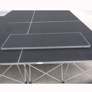 Scène en aluminium portable pour concerts en plein air - Product Image 1