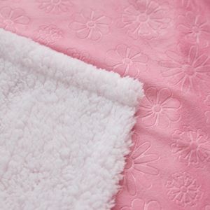 Manta suave de felpa de franela en relieve de alta calidad para compras al por mayor y cadenas de supermercados con precios asequibles - Product Image 6