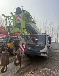 Grue sur camion Zoomlion Ztc550v de 55 tonnes, modèle 2017, en bon état, avec grue SAC1300t STC800t6 STC800t5 STC1000c7, à prix bas. - Product Image 2