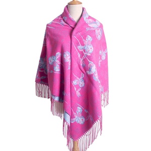 Écharpe châle en polyester imprimé chaud hiver durable à la mode double usage cachemire - Product Image 1