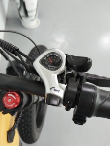 Vélo électrique tout-terrain 26 pouces à pneus larges, double moteur 48V 20Ah, freins à disque hydrauliques, moyeu arrière, pour adultes V1 - Product Image 6