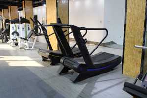 Équipement <span class=keywords><strong>cardio</strong></span> : tapis de course, vélos d'exercice, tapis de course non motorisés, simulateurs d'escalade pour usage commercial et domestique - Product Image 3