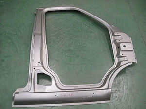 自動車用アルミ合金フレーム3Dロボットファイバーレーザー切断機3000w共同切削穴と切削ギャップ - Product Image 5