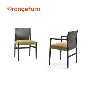 Chaises de salle à manger spacieuses et confortables chaise de salle à manger nordique en bois massif chaise de salle à manger en gros - Product Image 4