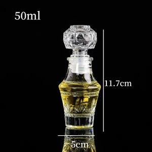 Bouteille en verre réutilisable personnalisée de 50ml & 100ml avec couvercle sculptures impression de logo pour thé vodka whisky boissons énergisantes <span class=keywords><strong>tequila</strong></span> boîtes emballées - Product Image 4