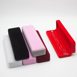 Siete opciones de color para el logotipo personalizado de terciopelo. Caja de regalo de exhibición y almacenamiento de collar de joyería de tela larga. - Product Image 2