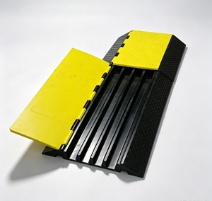 แผ่นยางป้องกันสายเคเบิล RK, แผ่นยางกันสายเคเบิลชน - Product Image 1