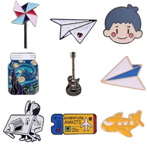 Gran oferta de fábrica, tarjetas surtidas con impresión de Metal, insignias personalizadas de oro para carnaval, esmalte duro suave, buen presagio - Product Image 5