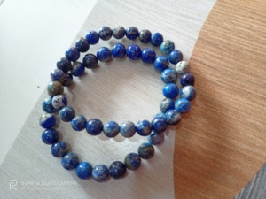 Bracelet en Lapis Lazuli Fabriqué en Inde, Bijoux Perlés Naturels pour la Méditation, la Pleine Conscience et la Guérison Énergétique - En Vente - Product Image 6