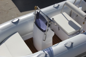 Barco de pesca de lujo RIB-330 totalmente equipado con material de fibra de vidrio de PVC o Hypalon - Product Image 5