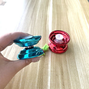 Compétition professionnelle haute vitesse adultes jouet rouge doré réactif magique yo yo balle alliage métal <span class=keywords><strong>yoyo</strong></span> avec roulement - Product Image 2