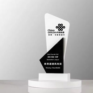 Trofeo <span class=keywords><strong>de</strong></span> Cristal Personalizable <span class=keywords><strong>de</strong></span> Alta Gama con Grabado 3D Creativo en Columna Cuadrada para Reconocimiento a Empleados Destacados <span class=keywords><strong>de</strong></span> la Empresa - Product Image 3