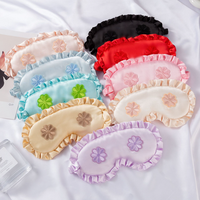 Logo Kustom Bordir Bunga 3D Berkontur Masker Mata Tidur Sutra Mulberry 100% Tali Dapat Disesuaikan 100% Penghalang Cahaya untuk Perjalanan