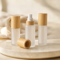 Flacon pulvérisateur en verre dépoli avec bouchon en bambou, flacon pompe à fine brume pour toner, essence, emballage cosmétique