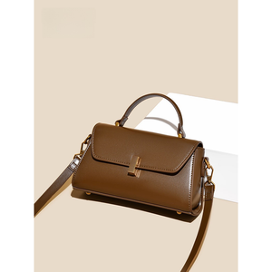 Sac fourre-tout décontracté vintage imperméable pour femme <span class=keywords><strong>avec</strong></span> <span class=keywords><strong>rabat</strong></span> et poignée, sac à bandoulière structuré petit format <span class=keywords><strong>avec</strong></span> fermeture à crochet pour usage quotidien - Product Image 2