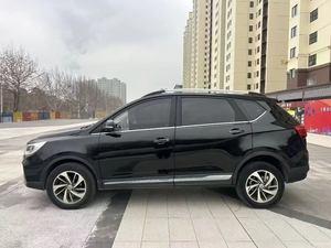 Baojun <span class=keywords><strong>560</strong></span> 1.5T manuel 7 places MPV 2017, conduite à gauche, voiture d'occasion essence, exportation au Nigeria - Product Image 4