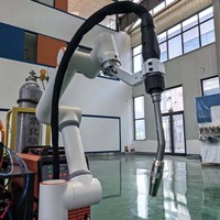 Carga útil de 5kg Cobot de soldadura de 6 ejes ± 0,03mm Repetibilidad 922mm Alcance para soldadura de acero inoxidable y metal