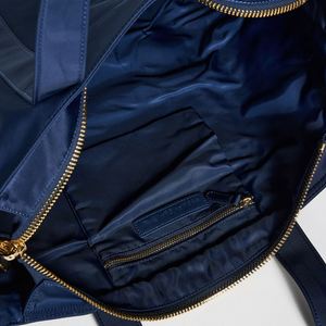 Nylon <b>Pillow</b> Tote Bag Zipper Waterproof Eco-Friendly Durable <b>Large</b> Capacity Portable Outdoor Travel Beach Use Letter Unisex - Product Image 3