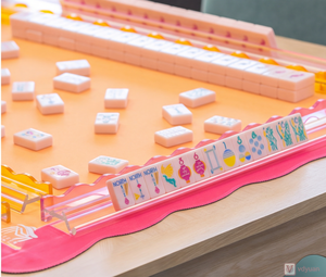 Mi Mahjong Serie LUMERA |   Mahjong Irradia Alegría |   Juego de 160 Baldosas Acrílicas de Lujo en Rosa Claro para Entretenimiento - Product Image 4