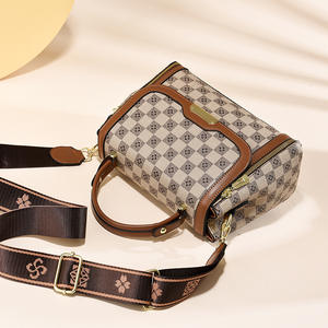 תיקי יד מעור PU יוקרתיים לסיטונאות לשנת <span class=keywords><strong>2026</strong></span>, תיקי כתף לנשים, תיקי טוט אופנתיים, תיקי צד פשוטים לנשים - Product Image 3