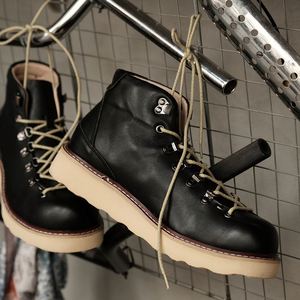 Bottes d'extérieur pour hommes - Bottes de travail élégantes et confortables en cuir véritable à coupe mi-haute, bottines tendance à coupe courte - Product Image 5
