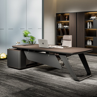 Bureau de direction moderne convertible et extensible en noyer, poste de travail en L pliable pour PDG et managers, idéal pour les bureaux.
