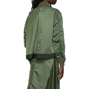 Chaqueta de Exterior Personalizada para Mujer, Color Verde Militar, Mangas Largas, Chaqueta Bomber de Nylon Twill, Cortavientos - Product Image 4